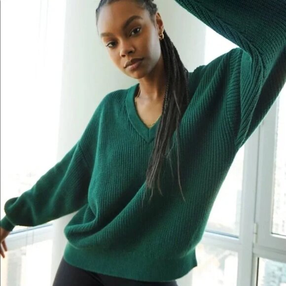 Aritzia TNA Beacon Knit Oversized Sweater Ivy League Green Size Small